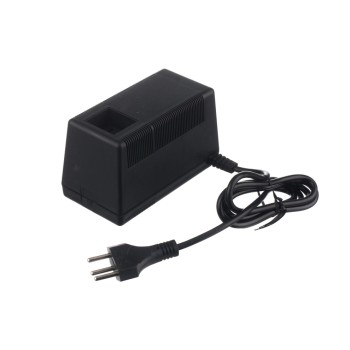 Alpha Elettronica Spannungswandler CV100 - 230V zu 115V AC Alpha Elettronica Spannungswandler CV100 - 230V zu 115V AC