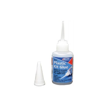 Deluxe Materials Plastic Kit Glue, 20ml Deluxe Materials Plastic Kit Glue, 20ml